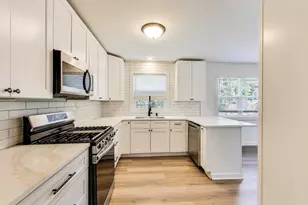 1329 Neskola Ct, Naperville, IL 60564 - Photo 11