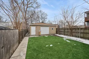 1033 N Lawndale Ave, Chicago, IL 60651 - Photo 19
