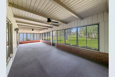 1318 Ridgefield Road, Freeport, IL 61032 - Photo 9