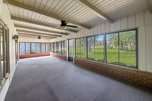 1318 Ridgefield Rd, Freeport, IL 61032 - Photo 9