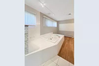 1318 Ridgefield Road, Freeport, IL 61032 - Photo 25