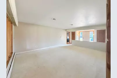 1318 Ridgefield Road, Freeport, IL 61032 - Photo 17