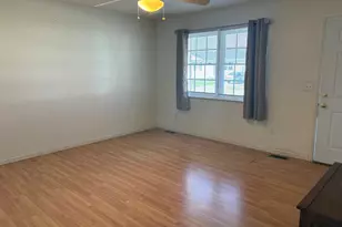 525 Kristy Dr, Centralia, IL 62801 - Photo 9