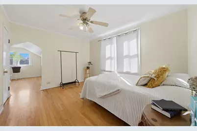 5722 W Eastwood Avenue, Chicago, IL 60630 - Photo 17