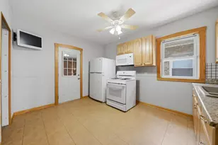 5722 W Eastwood Ave, Chicago, IL 60630 - Photo 9