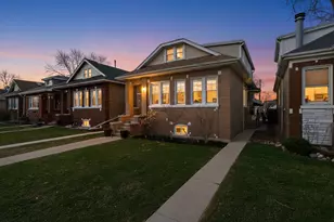 5722 W Eastwood Ave, Chicago, IL 60630 - Photo 3