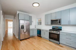 2136 N Avers Ave, Chicago, IL 60647 - Photo 9