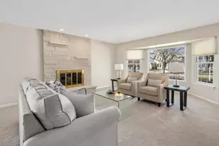 417 Naperville Rd, Clarendon Hills, IL 60514 - Photo 3