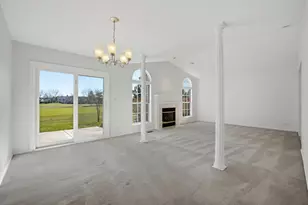 1447 Club Dr, Glendale Heights, IL 60139 - Photo 5