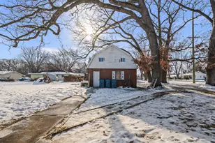 3202 Archer Dr, East Moline, IL 61244 - Photo 15