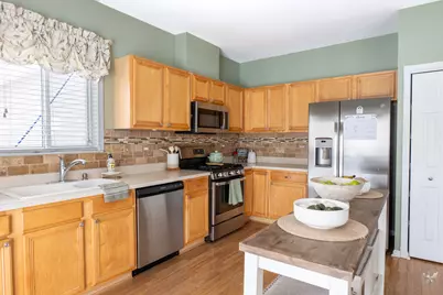 2418 Montclair Lane, Montgomery, IL 60538 - Photo 5