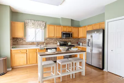 2418 Montclair Lane, Montgomery, IL 60538 - Photo 5