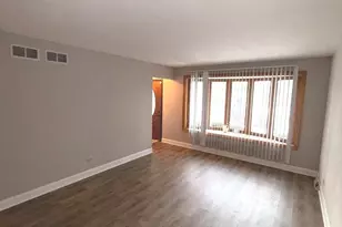 18136 Oakwood Ave, Lansing, IL 60438 - Photo 3