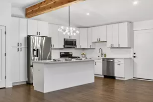 241 E Schick Rd, Bloomingdale, IL 60108 - Photo 9