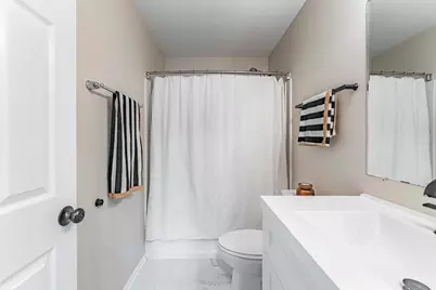 408 Fountain Avenue, Elgin, IL 60124 - Photo 23