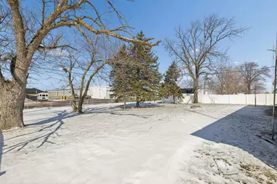 635 N Elm Street, Herscher, IL 60941 - Photo 17