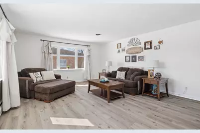 635 N Elm Street, Herscher, IL 60941 - Photo 3