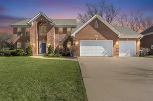 385 N Chalary Ct, Palatine, IL 60067 - Photo 1