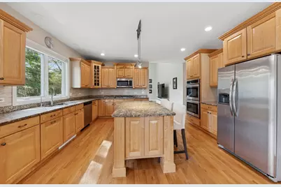 385 N Chalary Court, Palatine, IL 60067 - Photo 7