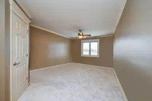 1811 Rizzi Ln, Bartlett, IL 60103 - Photo 19