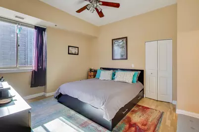 230 W Division Street #1405, Chicago, IL 60610 - Photo 13