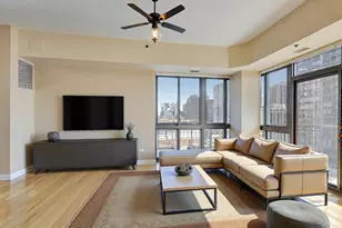 230 W Division St, Chicago, IL 60610 - Photo 5