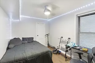 2032 W Birchwood Ave, Chicago, IL 60645 - Photo 19