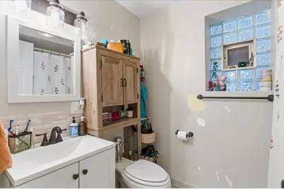 2032 W Birchwood Avenue, Chicago, IL 60645 - Photo 15