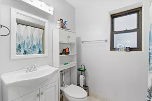 2032 W Birchwood Ave, Chicago, IL 60645 - Photo 5