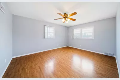 1421 Heather Drive, Aurora, IL 60506 - Photo 9