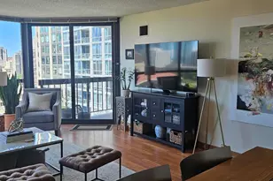 33 W Delaware Pl, Chicago, IL 60610 - Photo 3