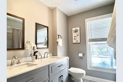 7113 Clarendon Hills Road, Darien, IL 60561 - Photo 21