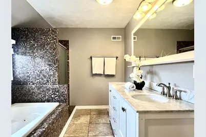 7113 Clarendon Hills Road, Darien, IL 60561 - Photo 33