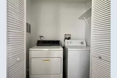 7113 Clarendon Hills Road, Darien, IL 60561 - Photo 17