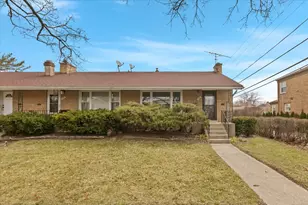6745 N St Louis Ave, Lincolnwood, IL 60712 - Photo 1