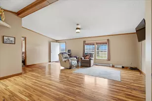6009 Park Rd, Clifton, IL 61727 - Photo 3