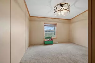 6009 Park Rd, Clifton, IL 61727 - Photo 17