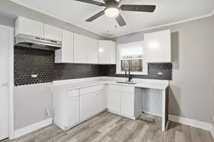 245 Blackhawk Dr, Park Forest, IL 60466 - Photo 7