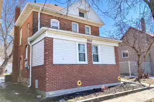 910 Main St, Savanna, IL 61074 - Photo 1