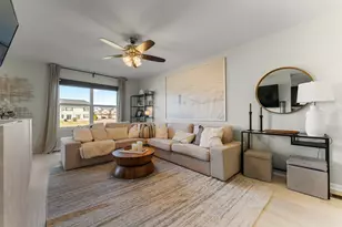 740 Florence St, Hampshire, IL 60140 - Photo 3