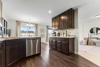 740 Florence Street, Hampshire, IL 60140 - Photo 5