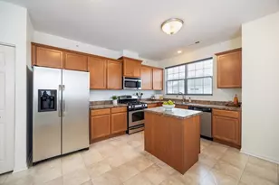 10225 Mulberry Ln, Bridgeview, IL 60455 - Photo 7