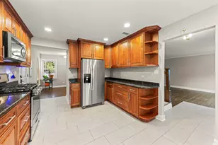 2852 Scott St, Franklin Park, IL 60131 - Photo 11