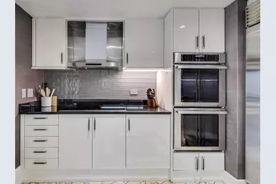 100 E Huron Street #3505, Chicago, IL 60611 - Photo 7