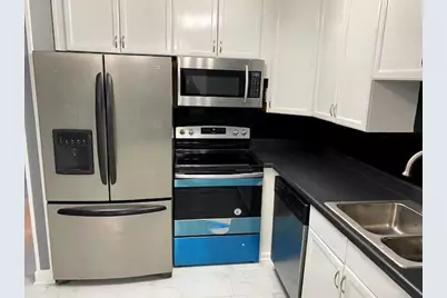 703 Garden Circle #3, Streamwood, IL 60107 - Photo 3