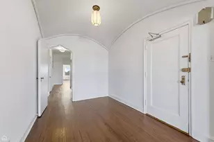 5715 S Kenwood Ave, Chicago, IL 60637 - Photo 3