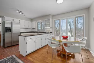 26982 W Lakeview Dr S, Lake Barrington, IL 60084 - Photo 13