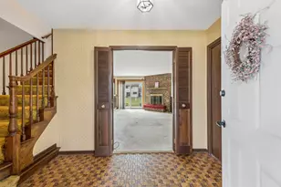 5017 Kenneth Dr, Crystal Lake, IL 60014 - Photo 3