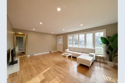 215 S Forest Avenue, Palatine, IL 60074 - Photo 3