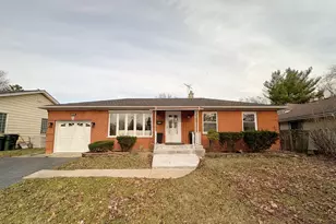 215 S Forest Ave, Palatine, IL 60074 - Photo 1